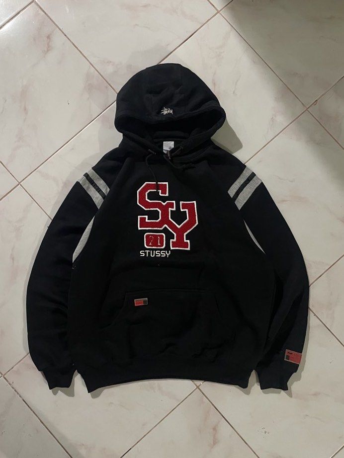Vintage Stussy Jacket (Category: Activewear) located in Liloy. Submitted by juan2thrift (Listing ID 1468200382, Image 1). Description: Vintage Stussy Jacket Very Good Condition 9.5/10 24” by 29”.