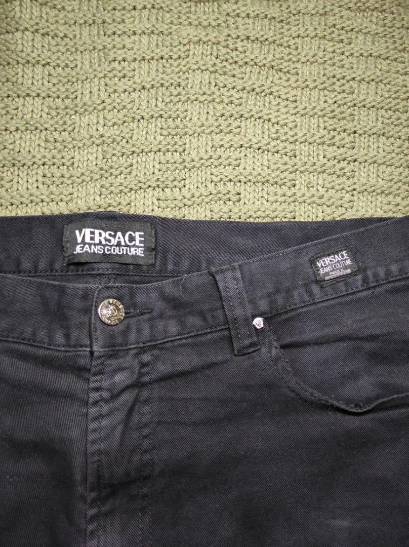 VINTAGE VERSACE JEANS COUTURE (Category: Jeans) located in Las Pinas. Submitted by jeusmanlangit (Listing ID 1468213842, Image 3). Description: VINTAGE VERSACE JEANS COUTURE SIZE: DIMES: W: 36 L: 42 HEM: 9 ISSUE: MAY DISTRESS NASA PICTURE PERO DI BUTAS SIGN OF USAGE AT DAHIL VINTAGE NA DIN 510 PESOS LANG DM📩.