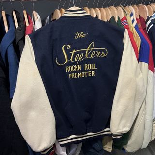 (Category: ) located in . Submitted by itsvintageclothing (Listing ID 1468153576, Image 1). Description: .