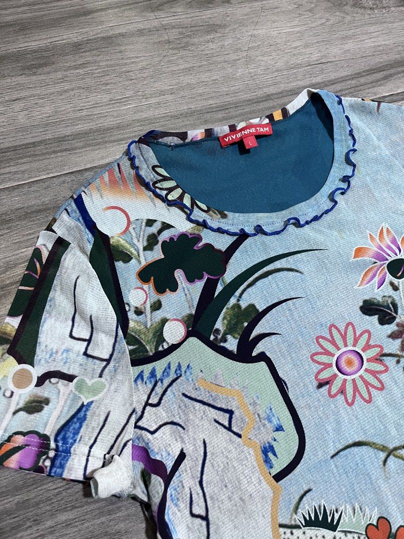 Vivienne Tam (Category: Activewear) located in Dagupan City. Submitted by calmocean-f675cc (Listing ID 1468205019, Image 2). Description: Vivienne Tam Size Large Authentic No issue 1999.