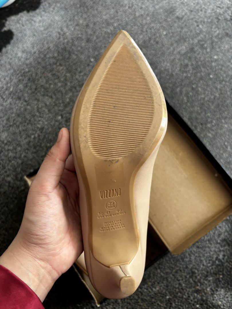 Vizzano Hazel Beige Size 41 Eu or 10 US (Category: Heels) located in Quezon City. Submitted by _yana23 (Listing ID 1468085994, Image 3). Description: Used once & with box. Bought it at SMNE Vizzano Hazel Beige size 41. Sturdy heels and comfy. Rfs: doesn’t fit me..