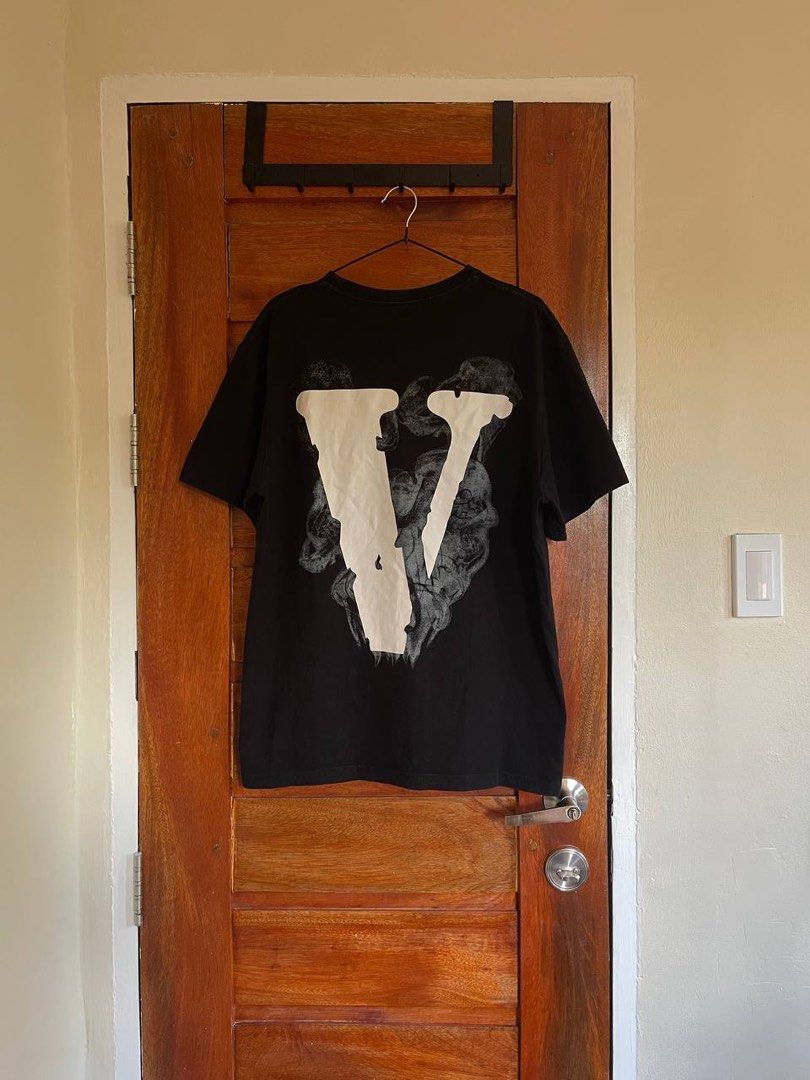 Vlone Shirt (Category: Tshirts & Polo Shirts ) located in Baler. Submitted by definitelynotmics (Listing ID 1468065324, Image 1). Description: FOR SALE VLONE BIG LOGO SHIRT COLOR BLACK LIKE NEW CONDITION THICK FABRIC COLOR RATE 9/10 WIDTH 22.5 INCHES | LENGTH 29 INCHES BEST FIT SIZE LARGE TO EXTRA LARGE BODY FRAME WITH MINIMAL SIGNS OF USAGE SINCE THIS IS NOT BRAND NEW KINDLY CHECK THE PHOTOS FOR THE COMPLETE DETAILS COLOR MAY VARY DUE TO LIGHTIN