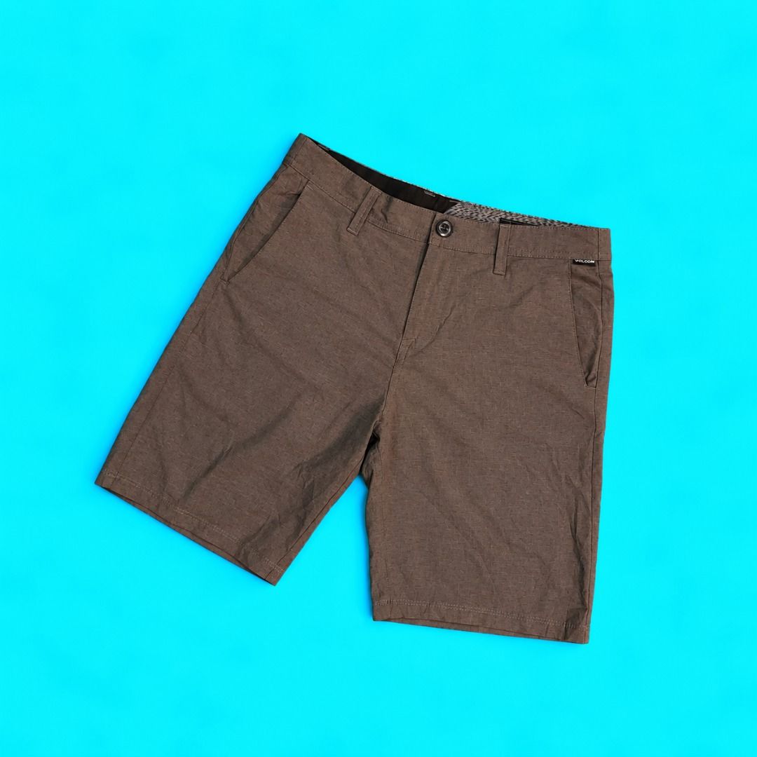Volcom Brown Hybrid Shorts Men Size (Category: Shorts) located in Cebu City. Submitted by thrift.thriftly (Listing ID 1468092661, Image 1). Description: dimes: L29 x 17.5 condition: good as new color rate: 10/10 issues: none.