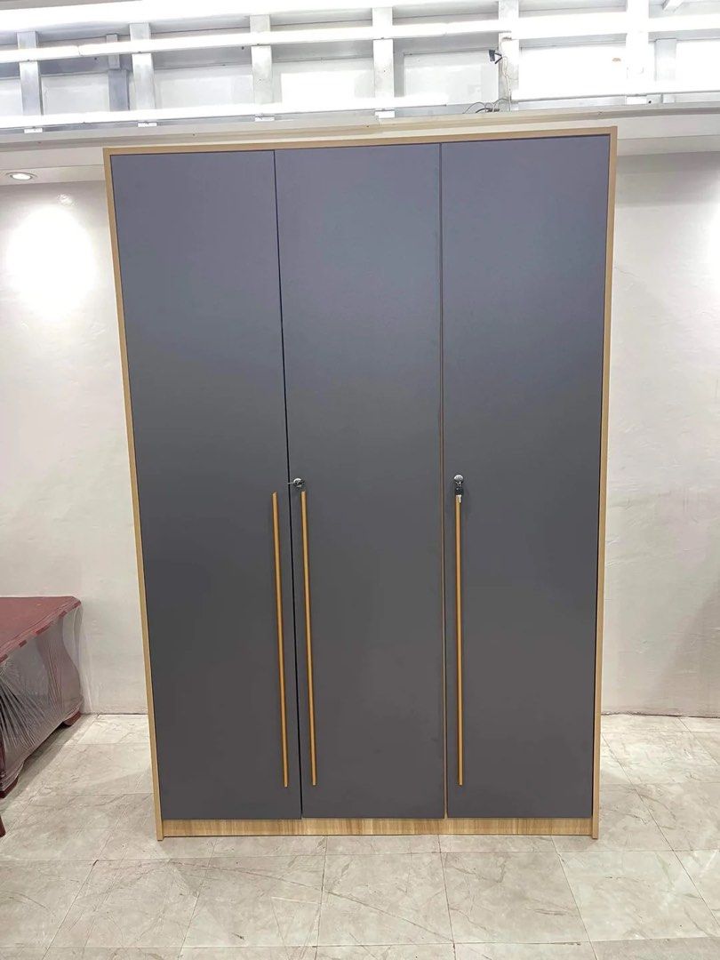 Wardroble Cabinet With drawers and keys (Category: Shelves, Cabinets & Racks) located in Valenzuela. Submitted by jhagonzales (Listing ID 1468212216, Image 3). Description: .