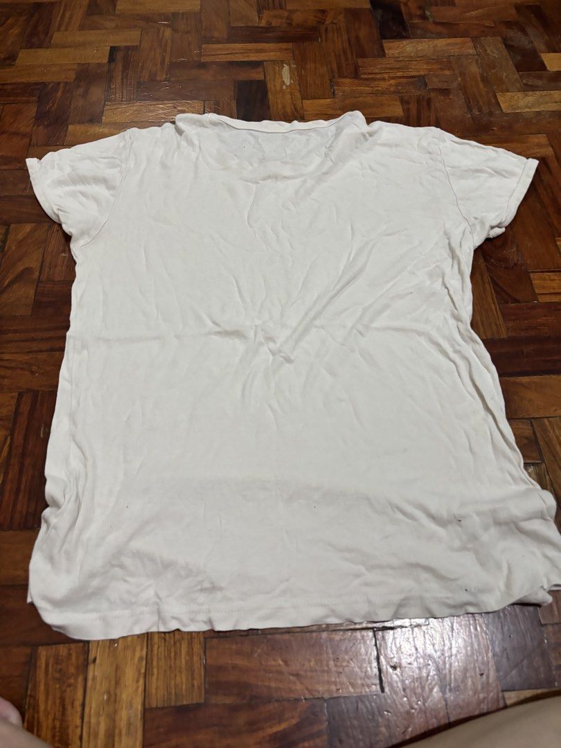 White shirt 17x26 (Category: Shirts) located in Manila. Submitted by vintageaccessories (Listing ID 1468068941, Image 2). Description: .