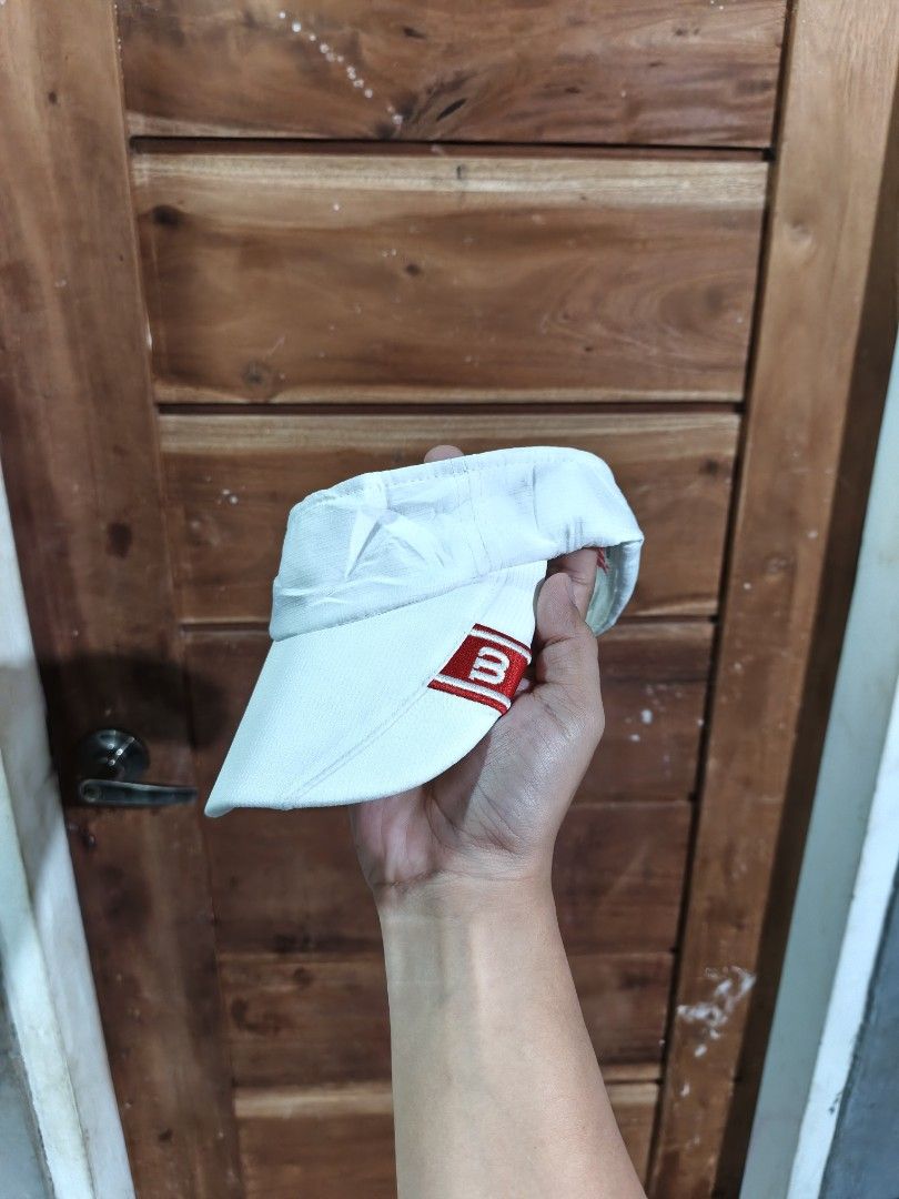 WILSON SUNVISOR (Category: Activewear) located in Tagum. Submitted by danelle_closet1106 (Listing ID 1468172725, Image 1). Description: EXCELLENT CONDITION NEED WASH ONLY.