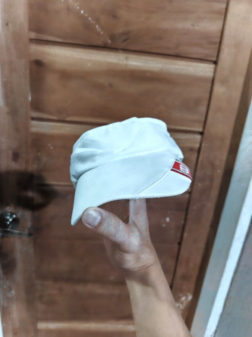 WILSON SUNVISOR (Category: Activewear) located in Tagum. Submitted by danelle_closet1106 (Listing ID 1468172725, Image 2). Description: EXCELLENT CONDITION NEED WASH ONLY.