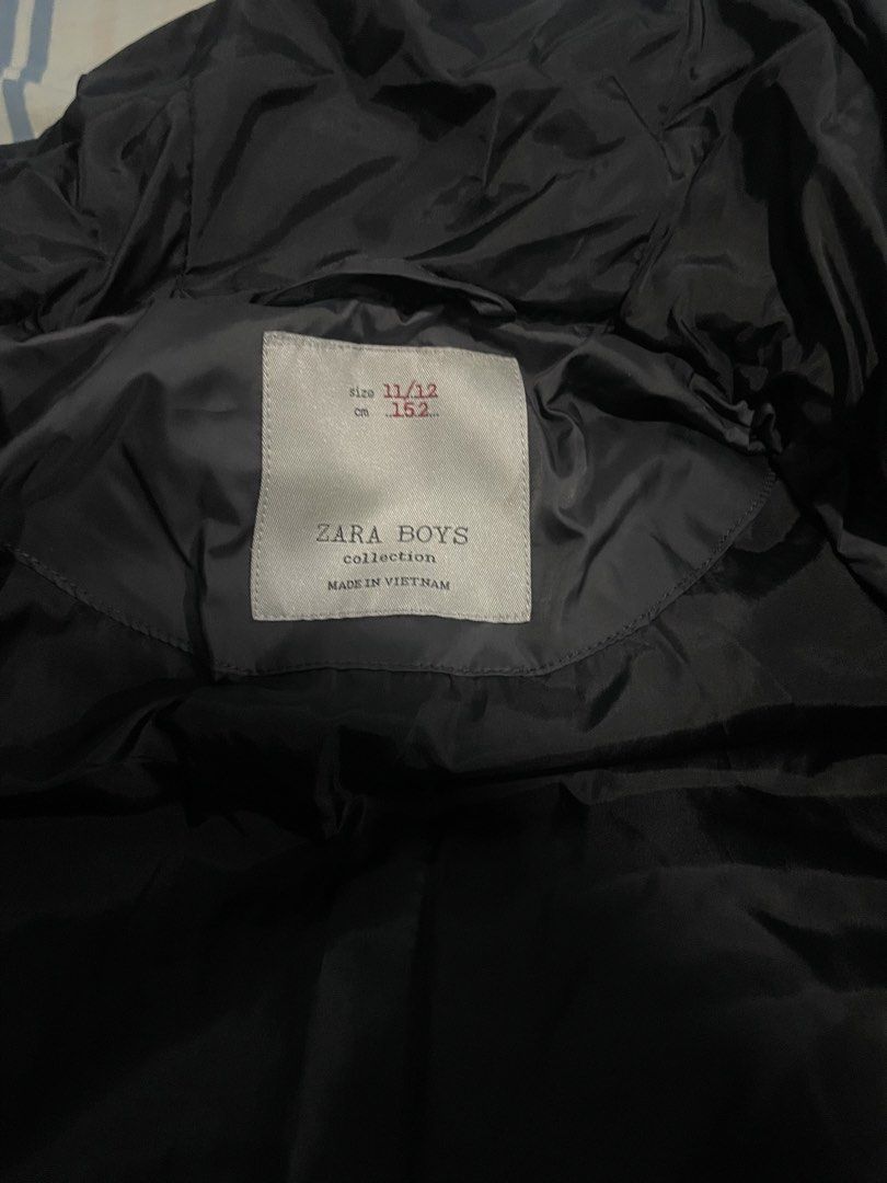 Winter Jacket (Category: Coats, Jackets and Outerwear) located in Binan City. Submitted by winds06 (Listing ID 1468204592, Image 3). Description: Selling Zara Men Bubble Winter Jacket for kids. Used once. No damage. rfs: Decluttering..