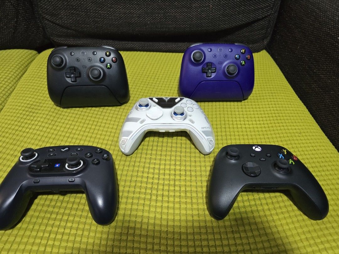 Wireless controllers (Category: Others) located in Caloocan City. Submitted by jesonvillegas (Listing ID 1468098272, Image 1). Description: 🎮🔥 FOR SALE — WIRELESS CONTROLLERS 🔥🎮 🕹️ AVAILABLE UNITS & PRICES ✅ Apex 5 Elite Wireless Controller — ₱1,995 ✅ Hori Wireless Steam Controller — ₱1,295 ✅ 8BitDo Ultimate 2 Wireless Controller — ₱1,295 ✅ Xbox Series X Wireless Controller — ₱1,295 📌 FIXED PRICE — NO HAGGLE 📍 MEETUP LOCATION: Monumento to
