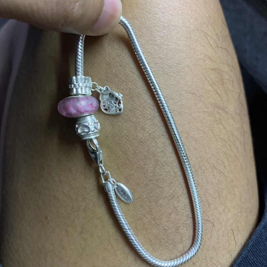 Women Bracelet Silver 925 (Category: Body Jewelry) located in Antipolo. Submitted by redwatchmnl (Listing ID 1468179930, Image 1). Description: 8 inches 17.8grams total ₱2.8k Antipolo location.