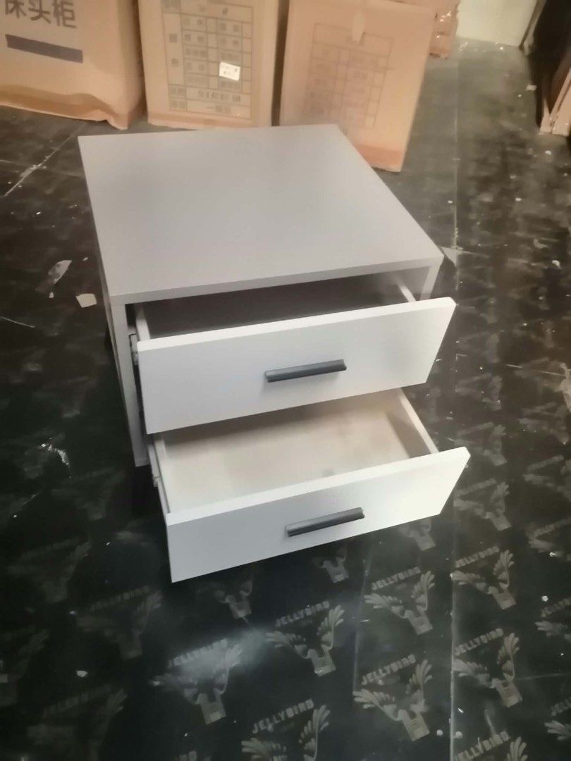 Wooden Side End Table (Category: Tables & Sets) located in Valenzuela. Submitted by jhagonzales (Listing ID 1468194996, Image 2). Description: .