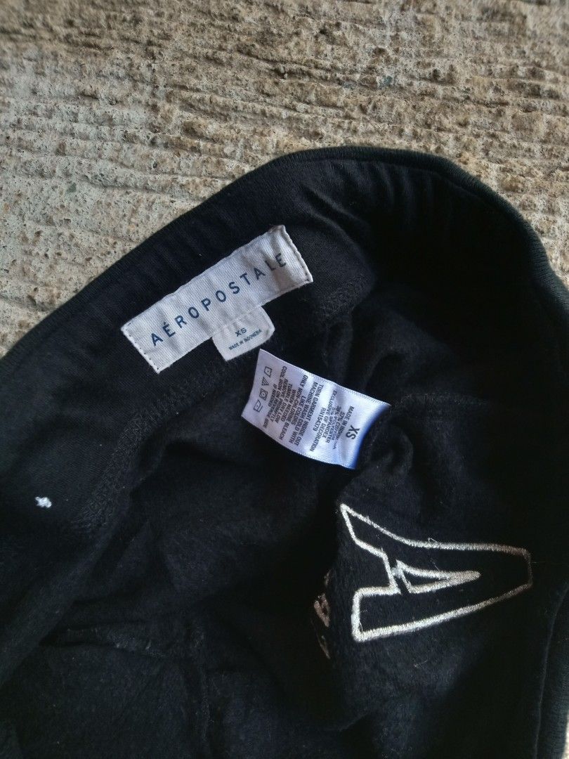 Y2k 2000s Aeropostale Lowrise Sweatpants (Category: Other Bottoms) located in Manila. Submitted by _wtfroza (Listing ID 1468145771, Image 3). Description: 📌size: Size: XS on tag Waist: 24-28 (adjustable) Rise: 6.5 Thigh: 9 Length: 38 Hem: 8.5 -no issues (need wash) -excellent condition -9/10 color rate.