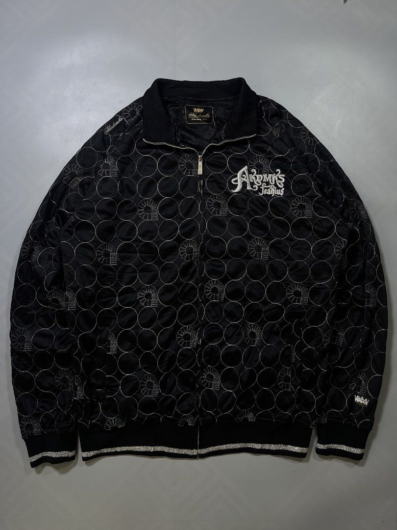 Y2K Akademiks Jacket (Category: Coats, Jackets and Outerwear) located in Cebu City. Submitted by lottaloots.ceb14 (Listing ID 1468235987, Image 1). Description: Akademiks Jacket In excellent condition No issues Size L Dimensions: 25.5x31 Color rate: 9.9/10 800 + Shipping fee Location: Cebu.