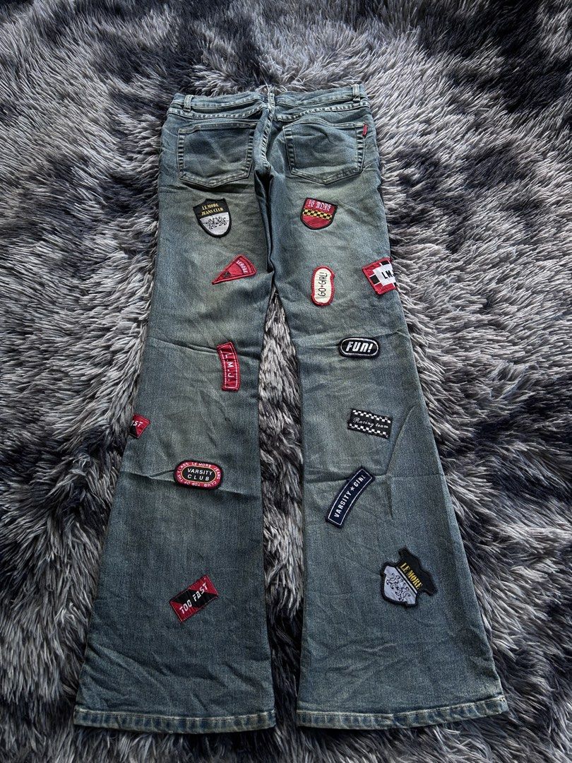Y2k Cinderella Patch Low rise Flared Jeans (Category: Jeans) located in Banaybanay. Submitted by prettysixtythrift_17 (Listing ID 1468178832, Image 2). Description: Y2k Cinderella Patch Low rise Flared Jeans ▪️Waistline: 27 to 31 ▪️Length: 38.5 ▪️Hem: 9.5 ▪️Hips: 15 ▪️Leg Thigh: 9.5 ▪️Rise: 7.5 ▪️Inseam: 30.5 .
