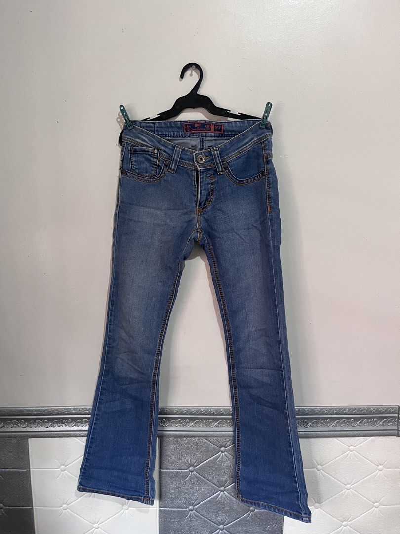 Y2k Denim Jeans (Category: Jeans) located in Manila. Submitted by serra_shop (Listing ID 1468203435, Image 1). Description: Waist 23-26 Xs-Small Location: Pampanga Courier: J&T.
