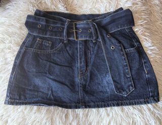 (Category: ) located in . Submitted by hele_blushandthrift (Listing ID 1468072694, Image 1). Description: .