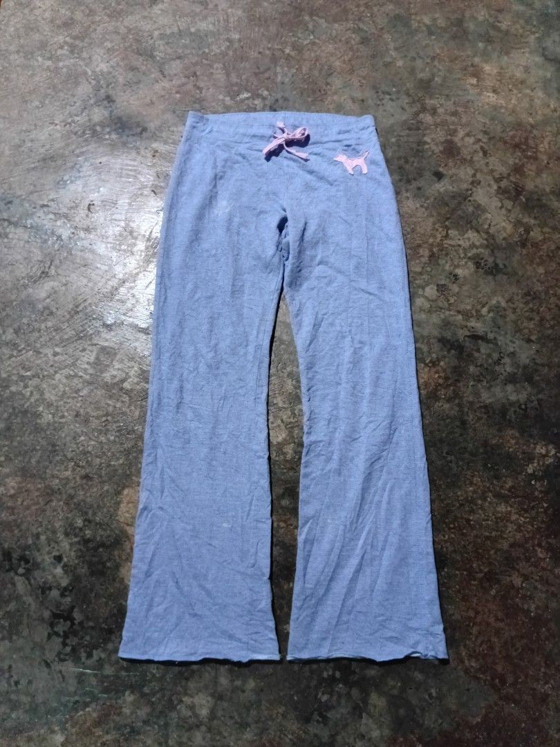 Y2K Pink Flared Sweatpants (Category: Other Bottoms) located in Maramag. Submitted by kennethrab93665 (Listing ID 1468270411, Image 3). Description: y2k pink flared sweatpants waistline 27-28 stretch up to 34 with adjustable drawstring length 37.5 very good condition *minor lint (removable) *need wash 450+ sf 📩.