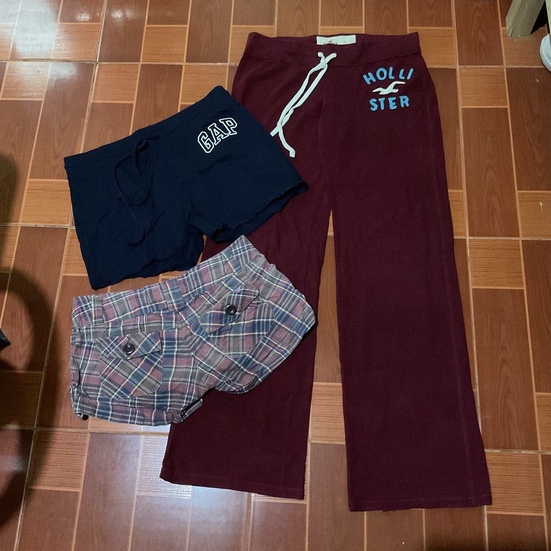 Y2k stuffs take all (Category: Blouses) located in Manila. Submitted by codyinthqisland (Listing ID 1468153949, Image 3). Description: Y2k stuffs bulk.