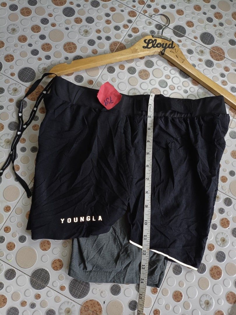 YOUNGLA 2-1 Lined Short (Category: Shorts) located in Manila. Submitted by chavez_lloyd (Listing ID 1468120048, Image 2). Description: Young La 2-1 Lined Short Good Condition Size: Medium Dimensions: •Waist: 28-34 location:negross occidental.