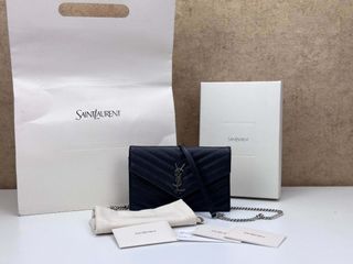 (Category: ) located in . Submitted by luxury_galeries (Listing ID 1468083262, Image 1). Description: .