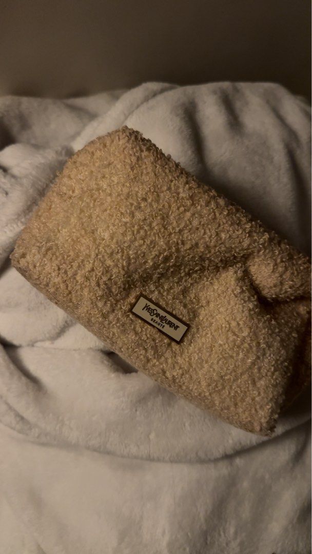 YSL pouch (Category: Purses & Pouches) located in Manila. Submitted by emilyclothes.usa (Listing ID 1468215802, Image 1). Description: .