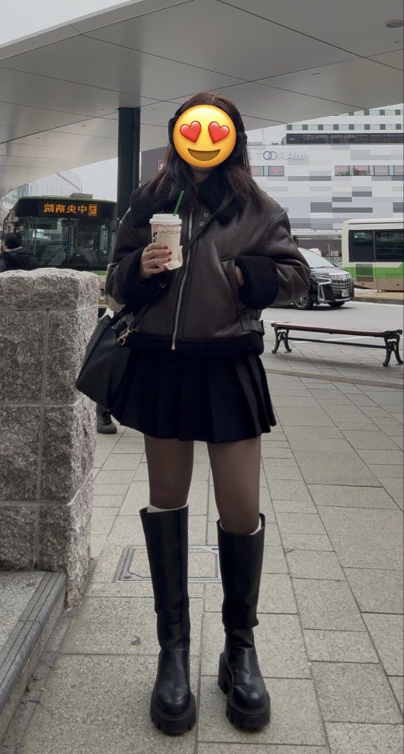 Zara black chunky sole knee high boots (Category: Boots) located in Makati City. Submitted by bibas.corner (Listing ID 1468171006, Image 2). Description: - Brand: Zara - Style: Black knee-high boots with chunky lug sole and block heel - Fit: Elastic side panels for easy pull-on.