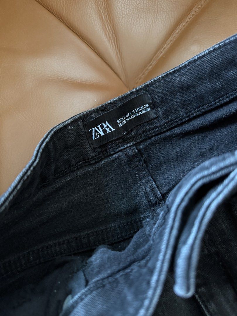 Zara Black Denim Skirt (Category: Skirts) located in Pasig City. Submitted by hellolala.94 (Listing ID 1468083460, Image 3). Description: Details: Classic five-pocket design with button and zip fly Size: S Measurements: ~14 inches across flat waist, ~16 inches total length Stretchy waistnband.