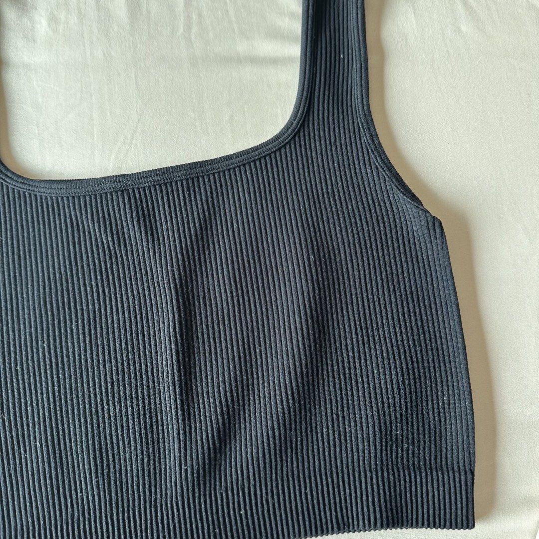 Zara Black Ribbed Tank Top (Category: Sleeveless) located in San Juan City. Submitted by keep.it.clean (Listing ID 1468165494, Image 2). Description: Get both for 280.