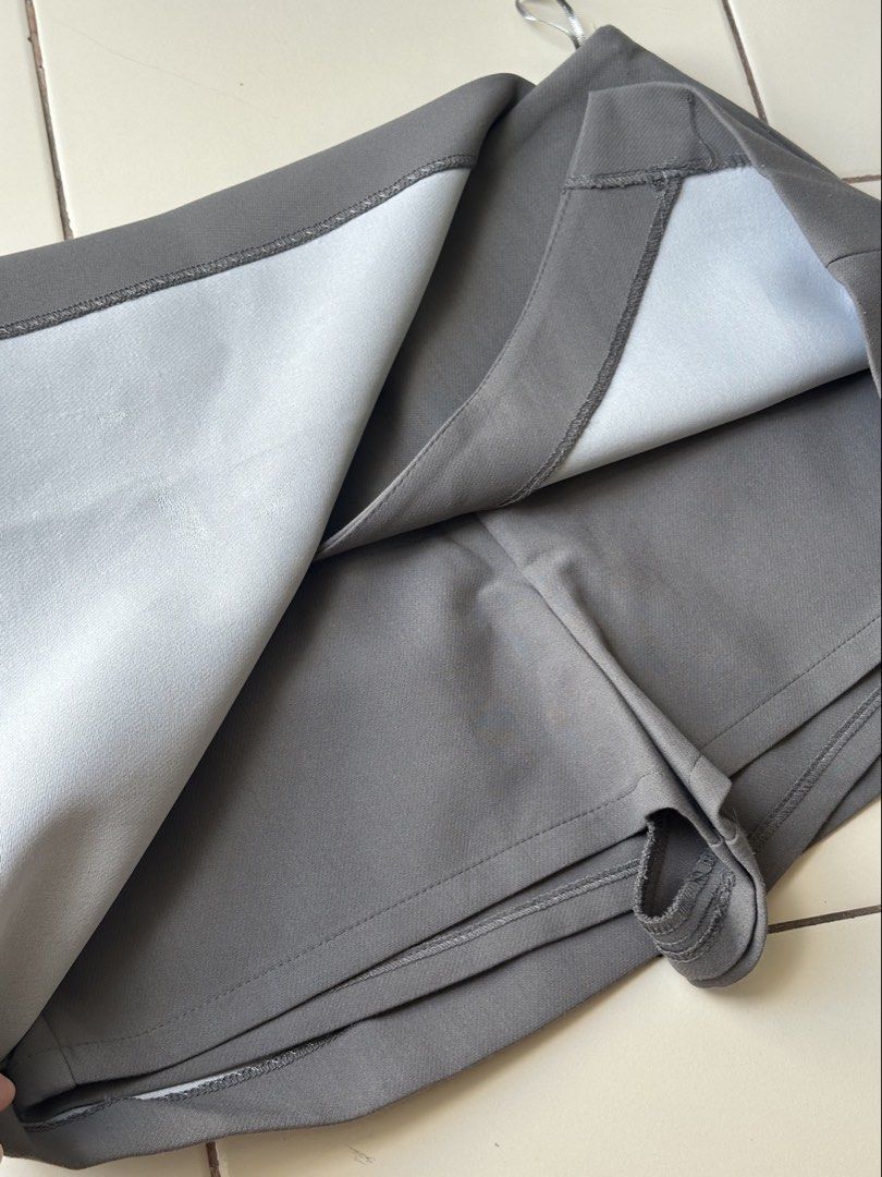 Zara grey mini skirt (Category: Skirts) located in Makati City. Submitted by popmart (Listing ID 1468077139, Image 2). Description: Stone Grey Size EU M / US M / MEX 28 With built-in shorts Best fits S-M With barcode and inditex tags for authenticity (pics).