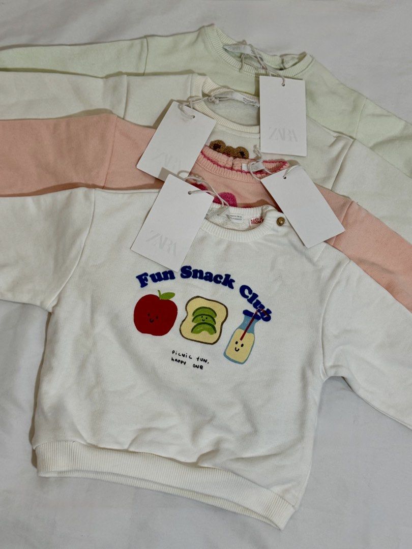 Zara Kids Sweater (Category: Babies & Kids Fashion) located in Quezon City. Submitted by shopper_xoxo (Listing ID 1468101093, Image 1). Description: Brand new with tag 😊 📦 From Zara Japan 🚚 On hand and ready to ship MOP: GCash and BPI Shipping starts at ₱65 only ✨ .