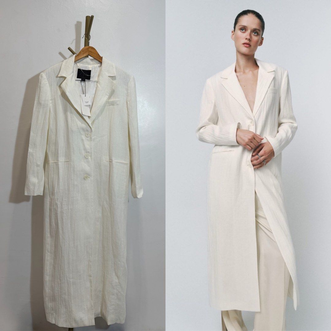 Zara Long Coat Blazer (Category: Coats, Jackets and Outerwear) located in Quezon City. Submitted by shopper_xoxo (Listing ID 1468074693, Image 1). Description: Brand new with tag 😊 📦 From Zara Japan 🚚 On hand and ready to ship MOP: GCash and BPI Shipping starts at ₱65 only ✨ .