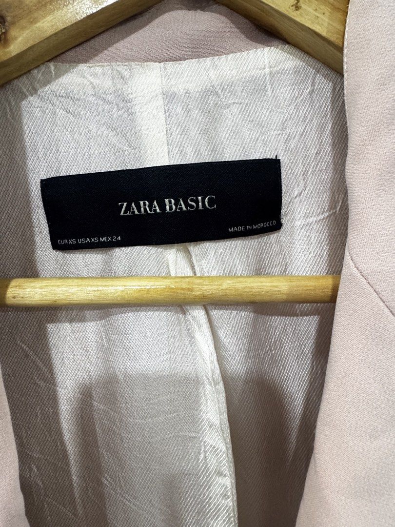 Zara Nude Pink Blazer (Category: Coats, Jackets and Outerwear) located in Las Pinas. Submitted by larose_boutiquemnl (Listing ID 1468258505, Image 2). Description: 🤍 ZARA Nude Pink Blazer A chic wardrobe staple! ✨🫶🏻 🌸 Beautiful nude pink color 🤍 Size XS ✨ 100% guaranteed authentic Zara 💸 Selling low! RFS: I personally prefer oversized blazers, so this one has to go! 🥹 Perfect for achieving that clean, classy, and effortlessly chic look. 💅