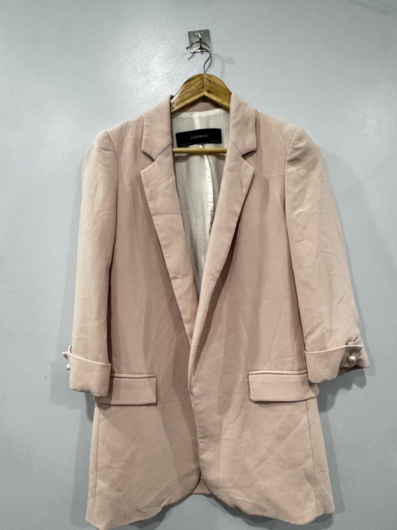 Zara Nude Pink Blazer (Category: Coats, Jackets and Outerwear) located in Las Pinas. Submitted by larose_boutiquemnl (Listing ID 1468258505, Image 1). Description: 🤍 ZARA Nude Pink Blazer A chic wardrobe staple! ✨🫶🏻 🌸 Beautiful nude pink color 🤍 Size XS ✨ 100% guaranteed authentic Zara 💸 Selling low! RFS: I personally prefer oversized blazers, so this one has to go! 🥹 Perfect for achieving that clean, classy, and effortlessly chic look. 💅