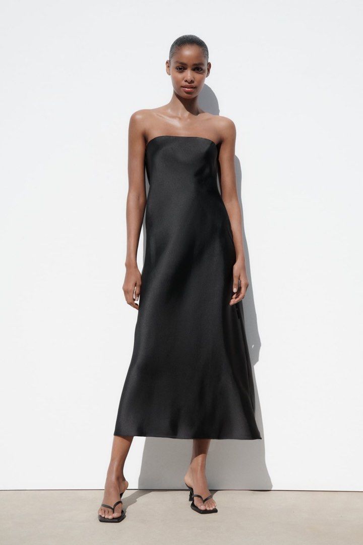 Zara Satin Effect Strapless Black Dress (Category: Dresses) located in Mabalacat. Submitted by calmrabbit.ae2127 (Listing ID 1468200321, Image 1). Description: .