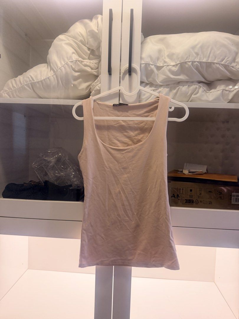 Zara tank top (Category: Sleeveless) located in Quezon City. Submitted by destashingmycloset (Listing ID 1468123421, Image 1). Description: .