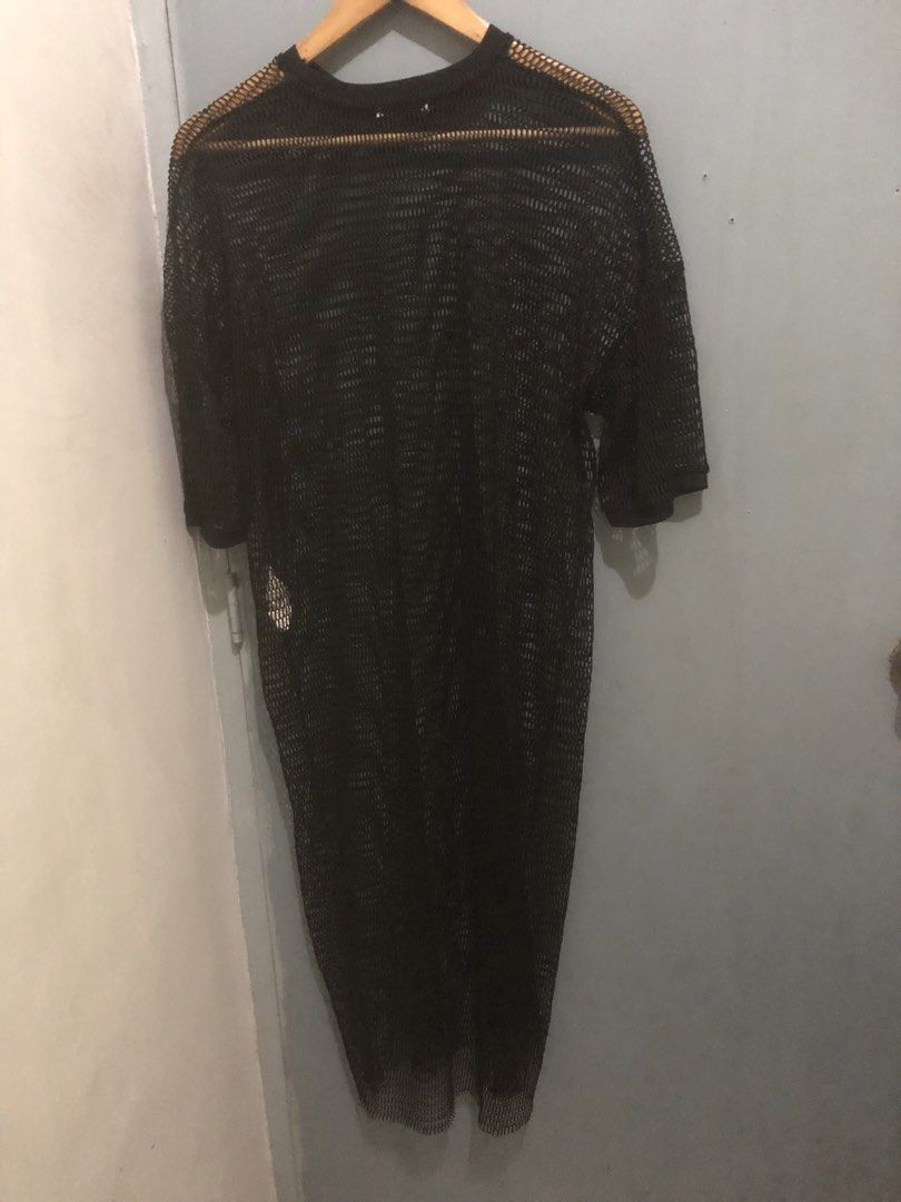 Zara Trafaluc Black Mesh Dress (Category: Dresses) located in Quezon City. Submitted by unique2shop (Listing ID 1468144321, Image 3). Description: - Brand: Zara Trafaluc - Color: Black - Size: Small (EUR/USA S, MEX 26) - Material: Semi-sheer textured mesh fabric - Design: Short sleeves, crew neck, long length - Origin: Made in Morocco - Condition: Excellent - needs inner lining - can also be used as cover up when you’re in the beach - s very sexy
