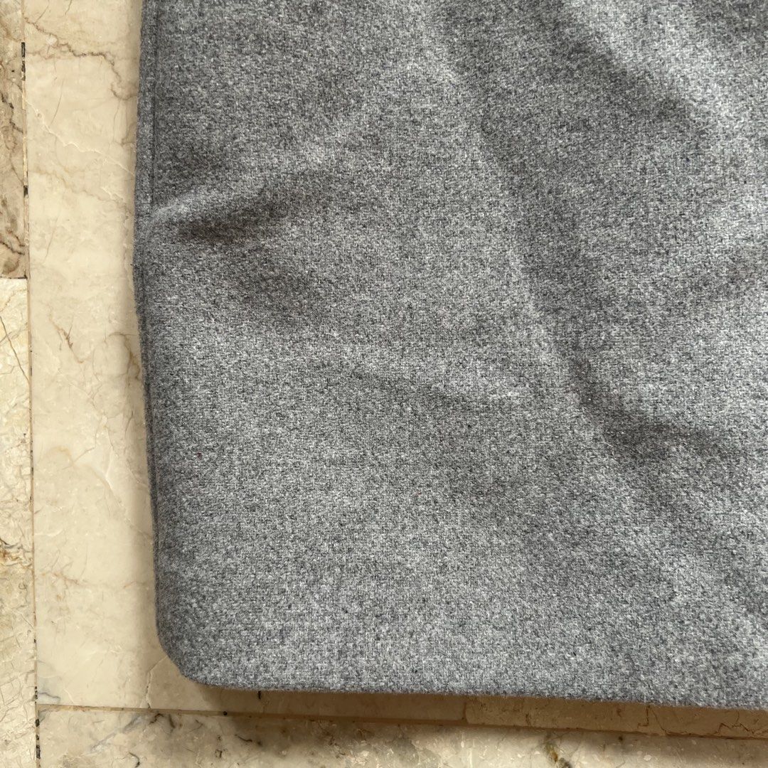 Zara wool gray coat (XS-S) (Category: Coats, Jackets and Outerwear) located in Cebu City. Submitted by sammaemendoza (Listing ID 1468187240, Image 2). Description: Thick and heavy. Pockets are functional..