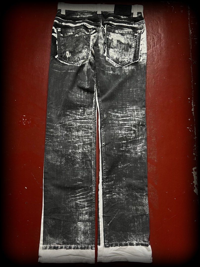 00s BLACKPIA (Category: Jeans) located in Lucena. Submitted by netnyahyo (Listing ID 1468438747, Image 3). Description: BLACKPIA size 30 length 42 thighs 10 knee 7.5 leg op 8.