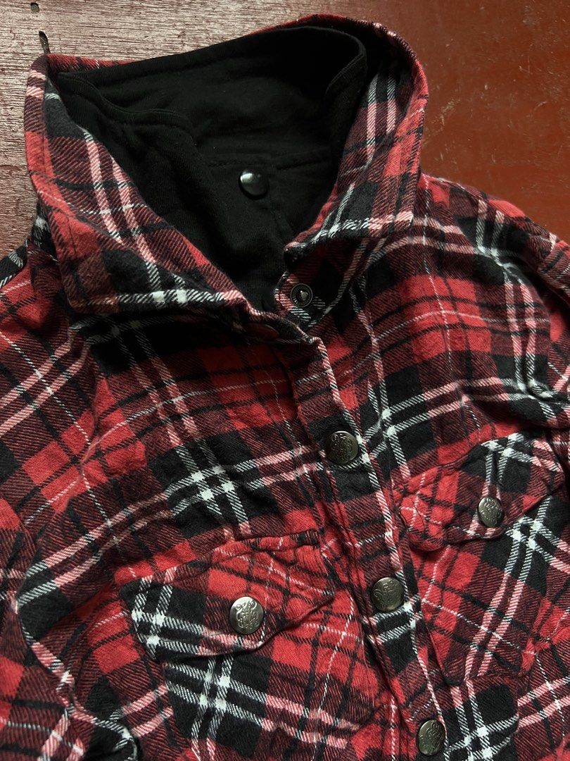 00s CHU XXX (Category: Coats, Jackets and Outerwear) located in Lucena. Submitted by proxyhere (Listing ID 1468442584, Image 3). Description: chu xxx layered plaid, high neck polo. length 24 width 17.