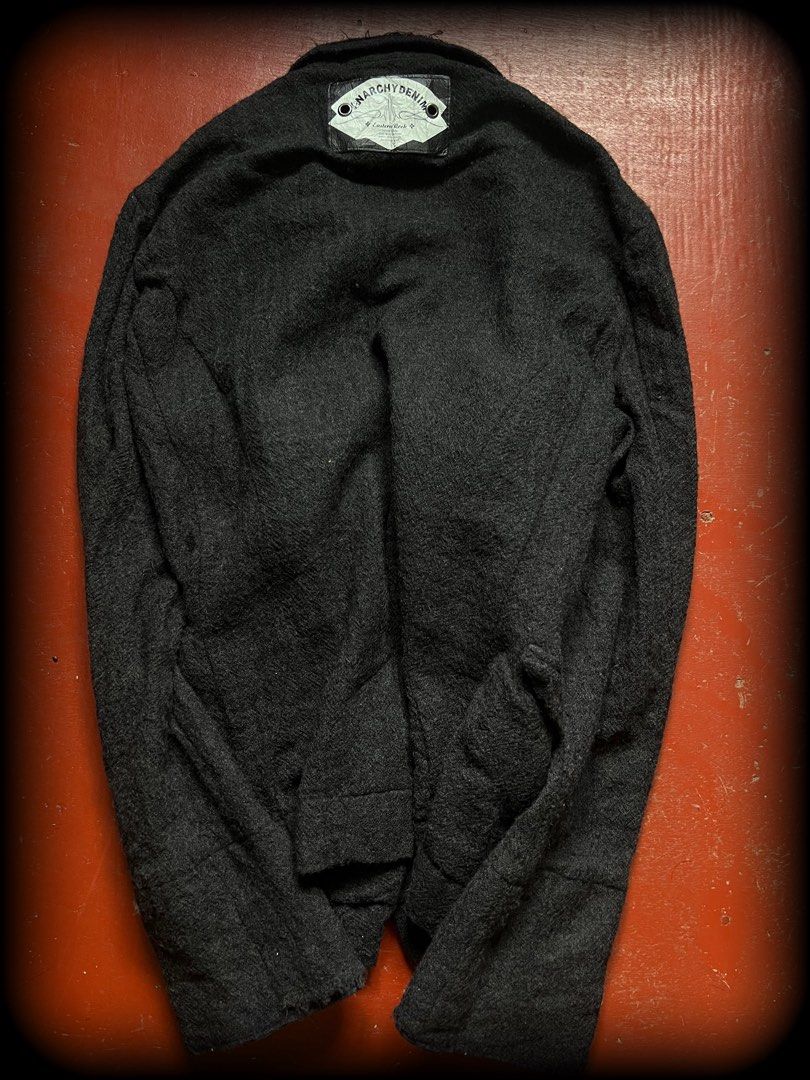 00s PPFM ( ANARCHY ) (Category: Coats, Jackets and Outerwear) located in Lucena. Submitted by proxyhere (Listing ID 1468443150, Image 2). Description: PPFM Blazer, Cardigan, Wool (ANARCHY) patch. length 27 width 18.