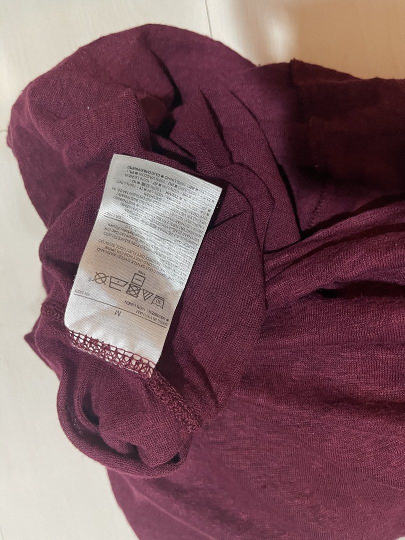 100% linen gap long sleeves medium (Category: Longsleeves) located in Quezon City. Submitted by booktt (Listing ID 1468446928, Image 2). Description: 100% linen burgundy long sleeves high-low hem.