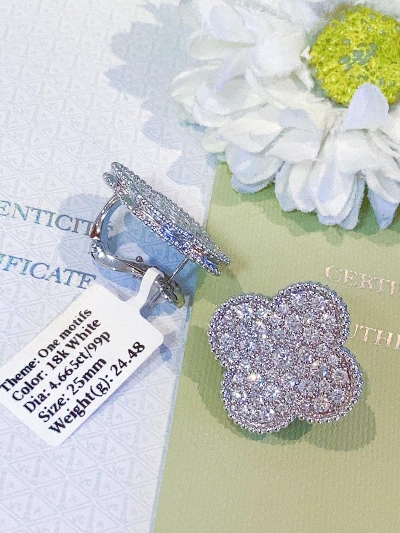 18k 25mm clip VCA diamond earrings hk setting (Category: Luxury Accessories) located in Manila. Submitted by luxesparks (Listing ID 1468353587, Image 1). Description: .