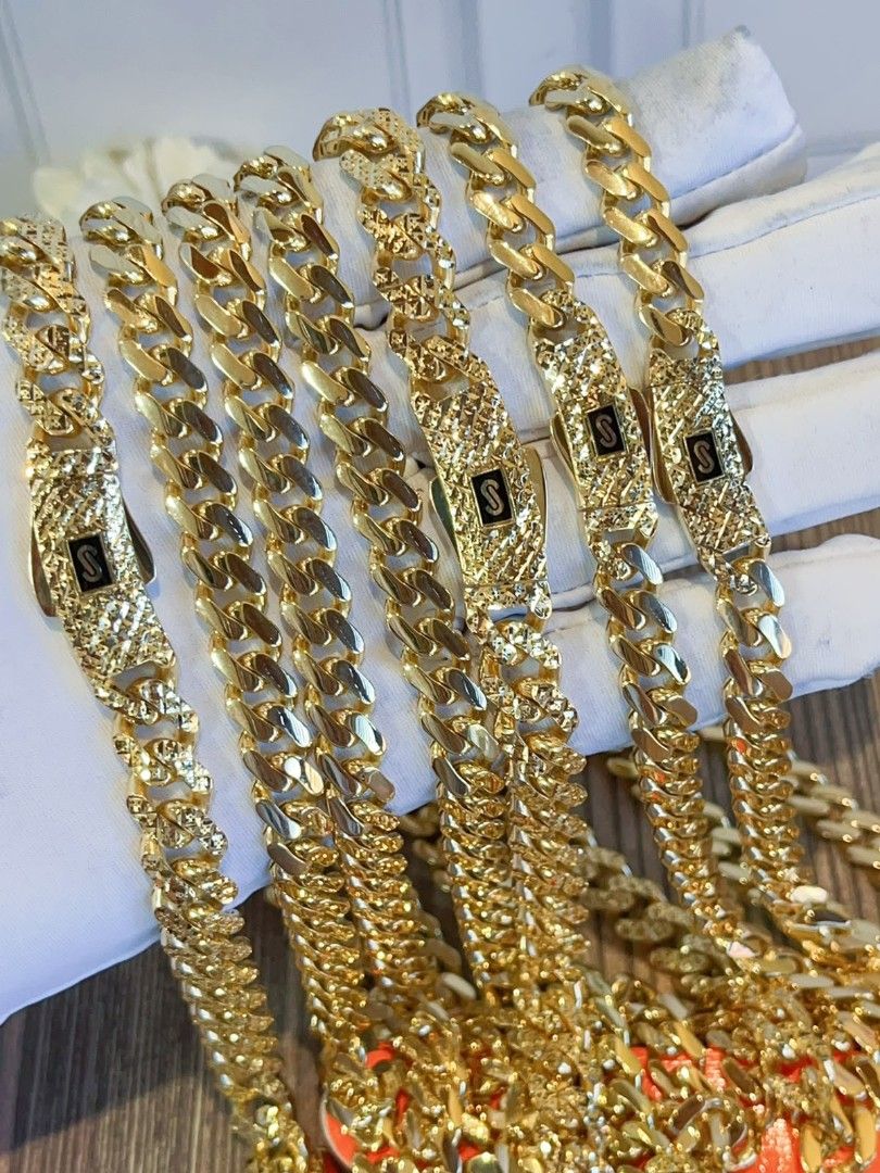 18k gold Monaco necklace (Category: Necklaces) located in Manila. Submitted by luxesparks (Listing ID 1468356392, Image 2). Description: .