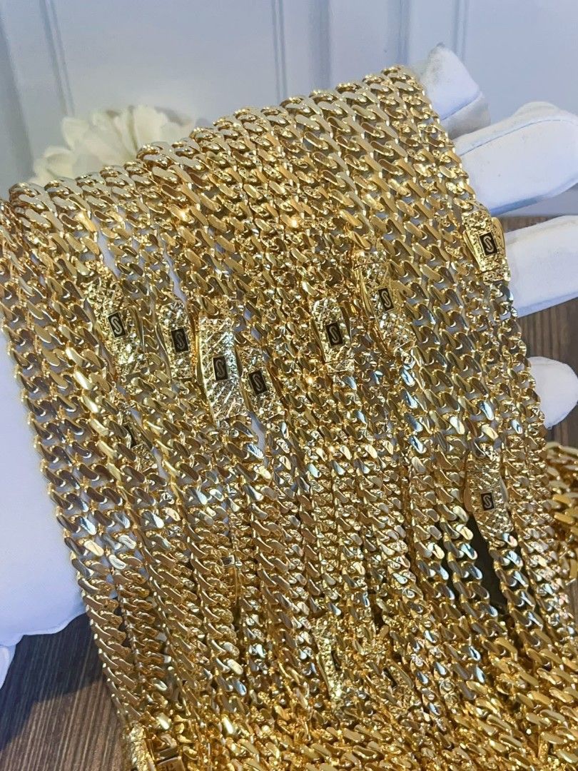 18k gold Monaco necklace (Category: Necklaces) located in Manila. Submitted by luxesparks (Listing ID 1468356582, Image 2). Description: .