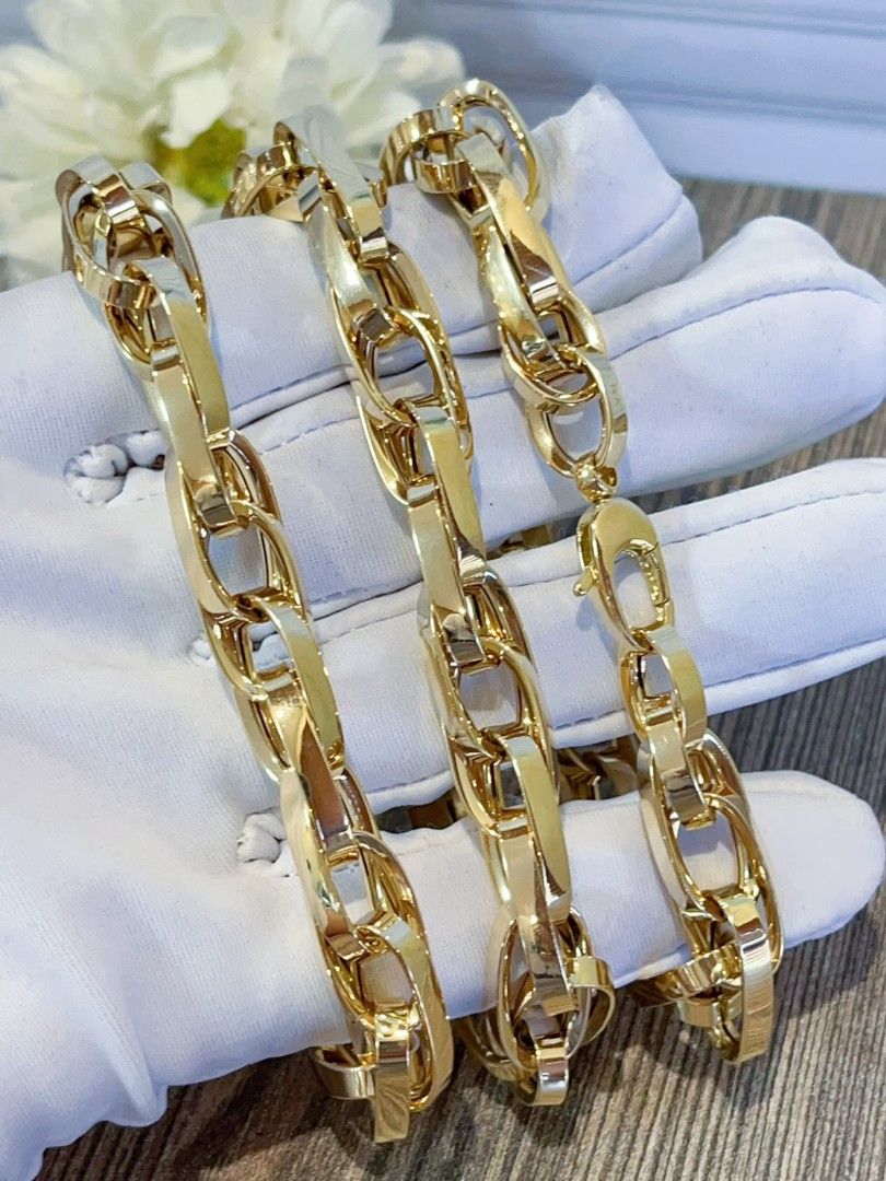 18k gold pawnable bracelet (Category: Bracelets) located in Manila. Submitted by luxesparks (Listing ID 1468356922, Image 1). Description: .