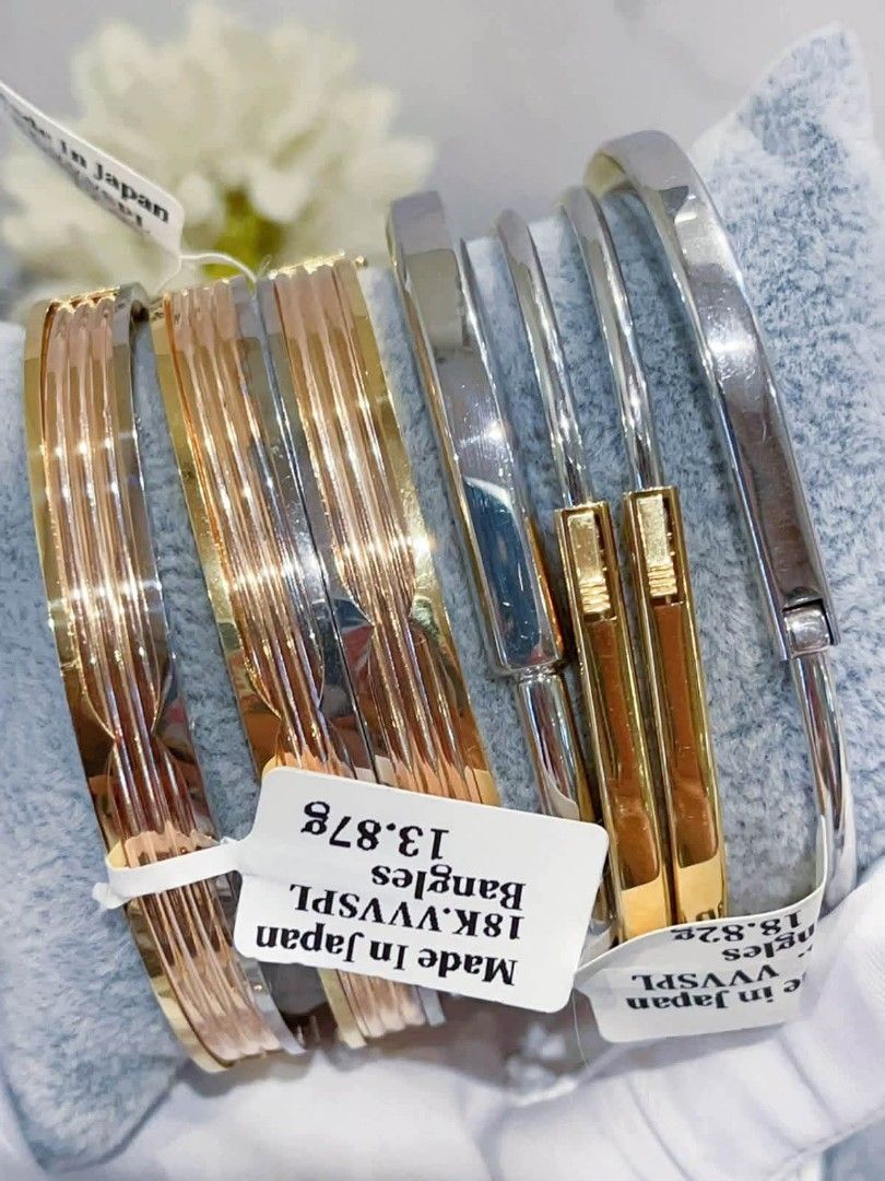 18k Japan gold bulgari bangle (Category: Bracelets) located in Manila. Submitted by bhelgoldseller2ndaccount (Listing ID 1468341082, Image 1). Description: New!!✨New!!✨New!! Authentic 18k Japan Golds 💯pawnable/naisasanla 💯with high appraisal rate 💯good investment 💯Direct supplier price 👉OPEN for resellers 🌺please take time to evaluate their actual sizes and grams 👉Best panggift for all occasions ✅ Sold per grams not per piece Kya lowest pr
