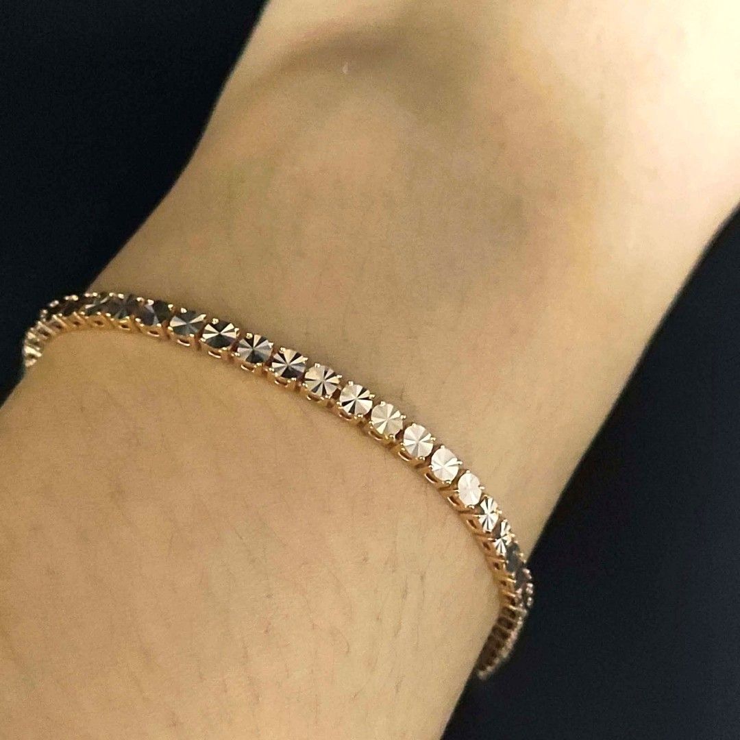 18K JP Illusion bracelet 17cm RG (Category: Bracelets) located in Manila. Submitted by franeyney (Listing ID 1468488862, Image 1). Description: 18K JP illusion bracelet 17cm RG 62,000 sf sta.cruz manila.