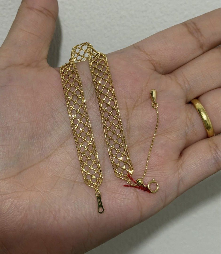 18k saudi gold Hongkong Setting (Category: Luxury Accessories) located in Manila. Submitted by rizel2290 (Listing ID 1468332014, Image 2). Description: 3 grams 7990 per gram =23,970 Size 6. To 7 inches adjustable.