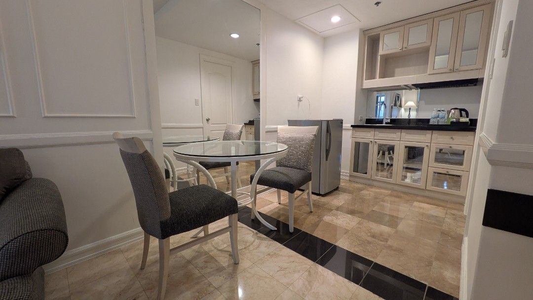 1BR 40SQM VIVERE HOTEL UNIT (Category: Apartments & Condos) located in Manila. Submitted by fiasuncion (Listing ID 1468499180, Image 3). Description: 22nd Floor, Vivere Hotel, Alabang 🏠 40 sqm | 1 Bedroom 🛋️ Fully Furnished [ Negotiable for sure buyer ] 🏊 Swimming Pool & Gym 🧸 Kiddie Playroom 🌆 The Nest Dining in the Sky — rooftop dining with stunning views 🍣 Shogun Japanese Restaurant & Lama Pool Bar 📍 Near Festival Mall, Alabang Town Cen