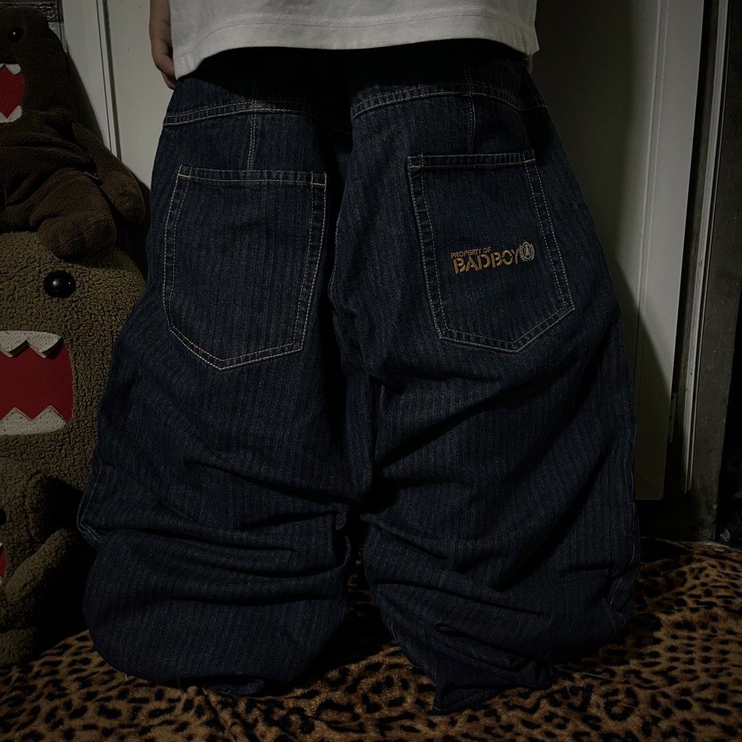 2000'S BAD BOY HIPHOP EMBROID MASSIVE BAGGY JEANS (Category: Jeans) located in Orani. Submitted by pulverize_tht_ho3 (Listing ID 1468313005, Image 1). Description: dimes: 40x42x16x11 condition: 10/10 flaw/s: check slides check slides for the details .